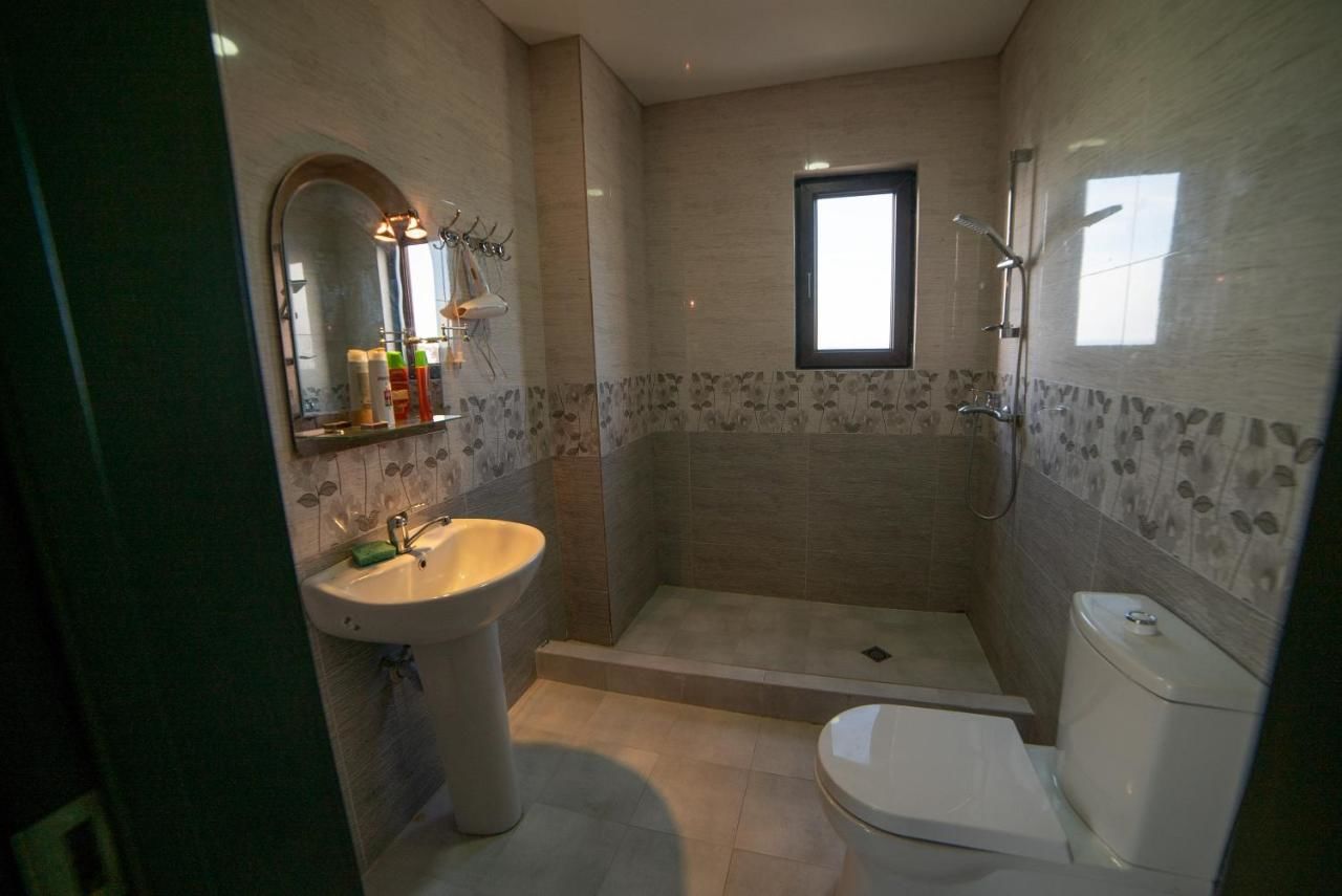 Отель Blaze Hotel Махинджаури