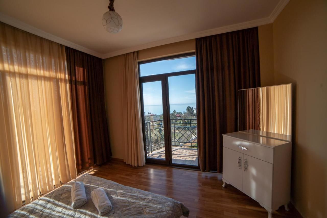 Отель Blaze Hotel Махинджаури